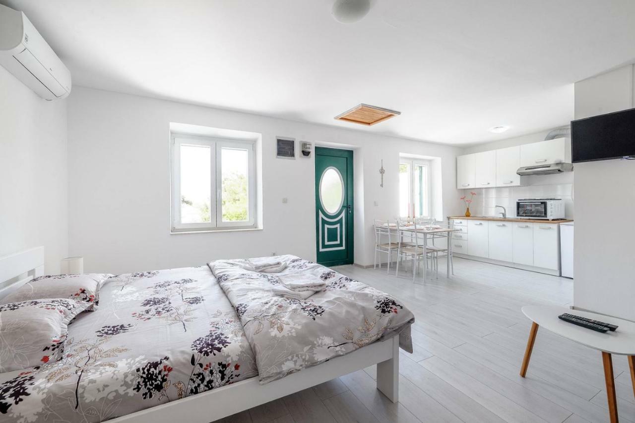 Apartments Nada Tribunj  Luaran gambar